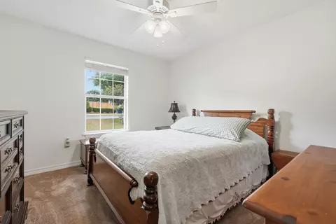 Bedroom - 2612 Paddock Cir, Crestview, FL 32536 photo 6 of 7
