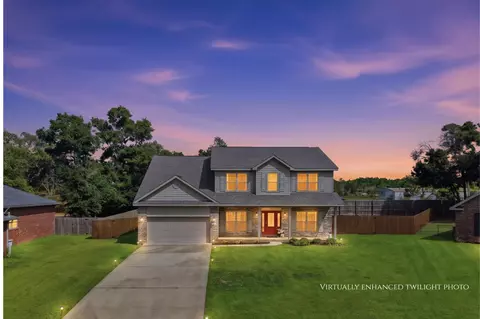 8566 Holley Hills Cir, Navarre, FL 32566