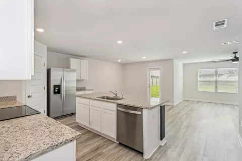 Kitchen - 5529 Silverbell Dr, Milton, FL 32583 photo 3 of 3