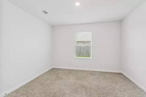 Bedroom - 5529 Silverbell Dr, Milton, FL 32583 photo 4 of 4