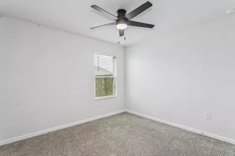 Bedroom - 5529 Silverbell Dr, Milton, FL 32583 photo 2 of 4