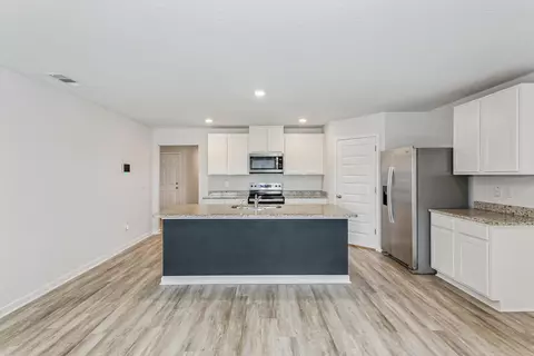 Kitchen - 5529 Silverbell Dr, Milton, FL 32583 photo 1 of 3