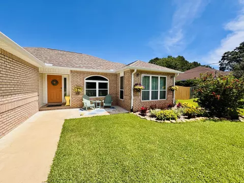 7216 Manatee St, Navarre, FL 32566