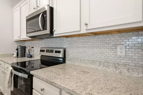 Kitchen - 451 Lightning Bug Ln, Freeport, FL 32439 photo 7 of 7