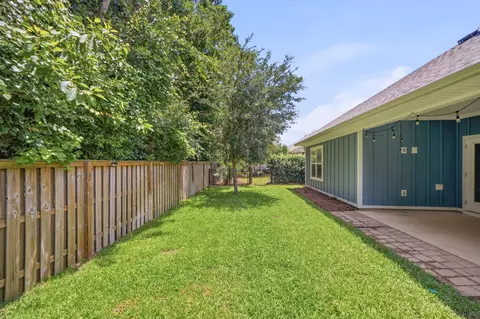 Exterior - 451 Lightning Bug Ln, Freeport, FL 32439 photo 3 of 9