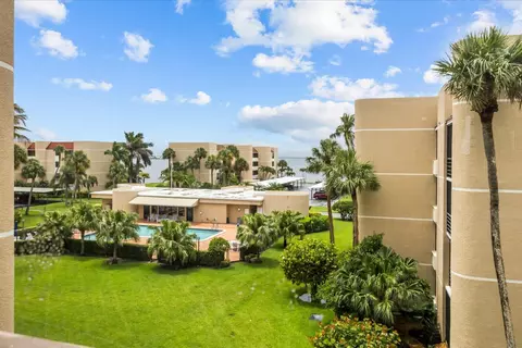 3452 NE Causeway Blvd #404, Jensen Beach, FL 34957