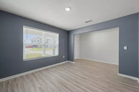 Living - 937 Sandbar Loop, Crestview, FL 32539 photo 1 of 5