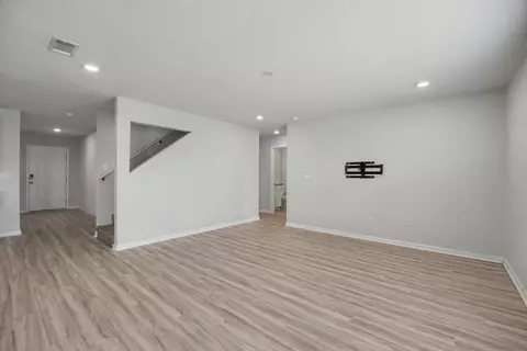 Living - 937 Sandbar Loop, Crestview, FL 32539 photo 5 of 5