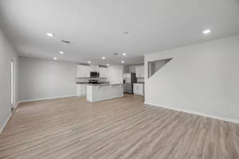 Living - 937 Sandbar Loop, Crestview, FL 32539 photo 4 of 5