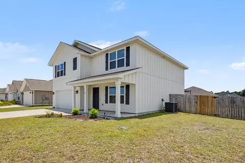 Exterior - 937 Sandbar Loop, Crestview, FL 32539 photo 2 of 7
