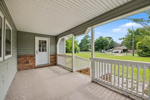 Exterior - 5815 Ester Ter, Crestview, FL 32539 photo 2 of 3