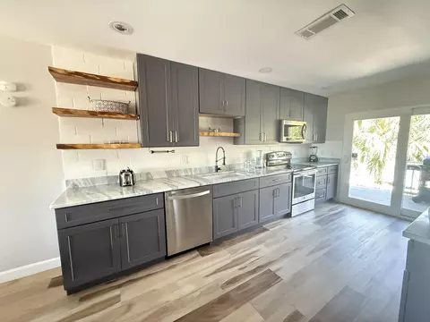 8468 Gulf Blvd #2 & 3, Navarre, FL 32566