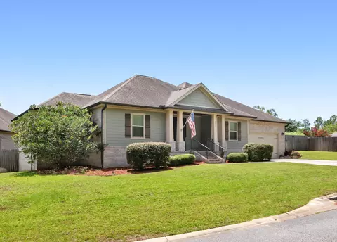 Exterior - 101 Alicia Dr, Crestview, FL 32536 photo 2 of 5