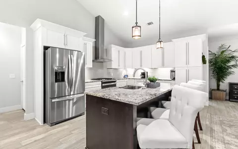 Kitchen - 101 Alicia Dr, Crestview, FL 32536 photo 2 of 6