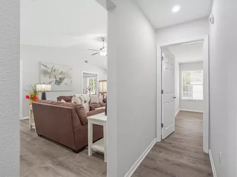 Entry Way - 375 Ridge Lake Rd, Crestview, FL 32536 photo 7 of 7