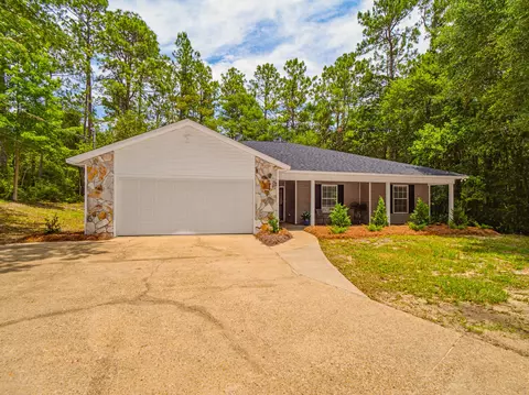 Exterior - 375 Ridge Lake Rd, Crestview, FL 32536 photo 7 of 17