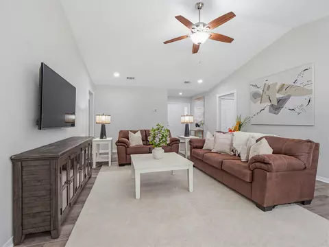 Living - 375 Ridge Lake Rd, Crestview, FL 32536 photo 5 of 8