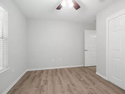 Bedroom - 375 Ridge Lake Rd, Crestview, FL 32536 photo 6 of 9