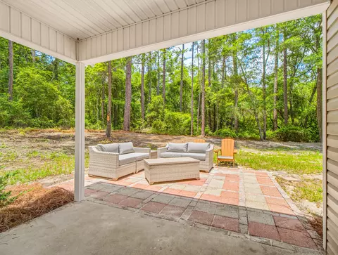 Exterior - 375 Ridge Lake Rd, Crestview, FL 32536 photo 12 of 17