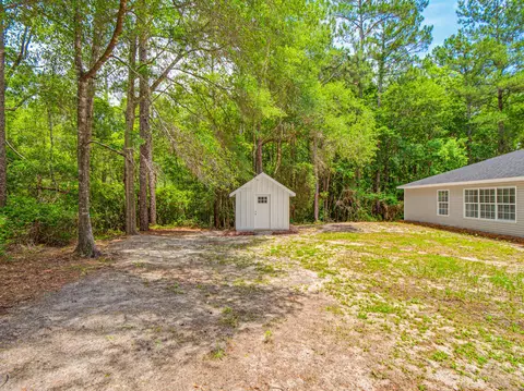 Exterior - 375 Ridge Lake Rd, Crestview, FL 32536 photo 17 of 17