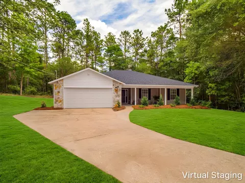 Exterior - 375 Ridge Lake Rd, Crestview, FL 32536 photo 1 of 17