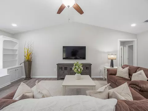 Living - 375 Ridge Lake Rd, Crestview, FL 32536 photo 3 of 8