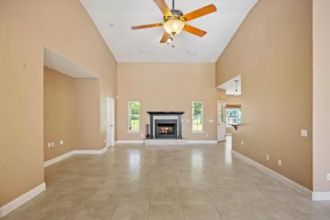 Living - 103 Par Ct, Crestview, FL 32536 photo 8 of 9