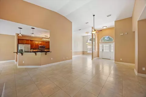 Living - 103 Par Ct, Crestview, FL 32536 photo 4 of 9
