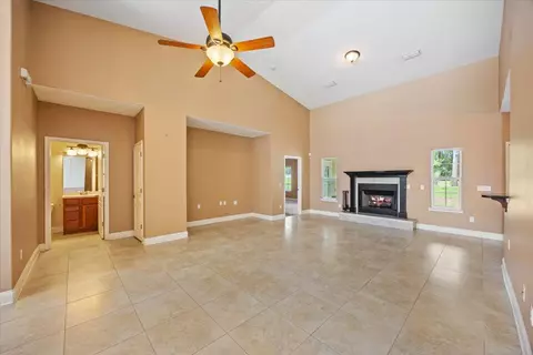 Living - 103 Par Ct, Crestview, FL 32536 photo 5 of 9