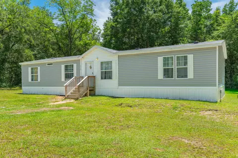 3984 1st Ave, Laurel Hill, FL 32567