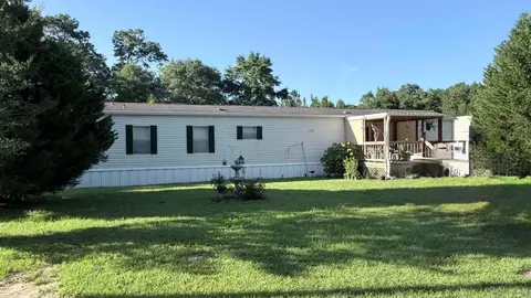 54 Cannon Dr, Paxton, FL 32538