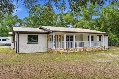 1259 Black Creek Blvd, Freeport, FL 32439