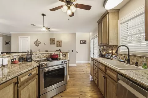Kitchen - 2458 County Highway 3280, Freeport, FL 32439 photo 5 of 7