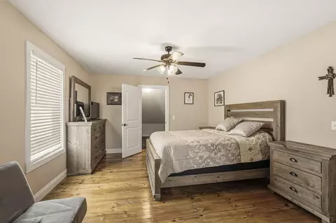 Bedroom - 2458 County Highway 3280, Freeport, FL 32439 photo 3 of 10
