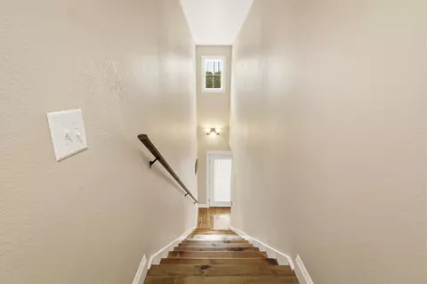 Entry Way - 2458 County Highway 3280, Freeport, FL 32439 photo 7 of 9
