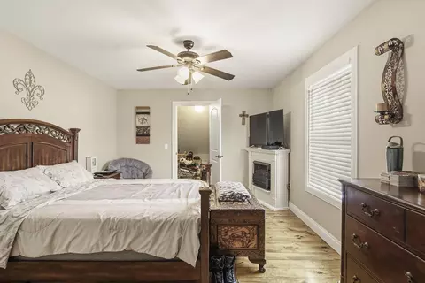 Bedroom - 2458 County Highway 3280, Freeport, FL 32439 photo 6 of 10