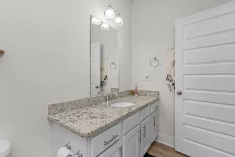 Bath - 4177 Equestrian Blvd, Pace, FL 32571 photo 4 of 6