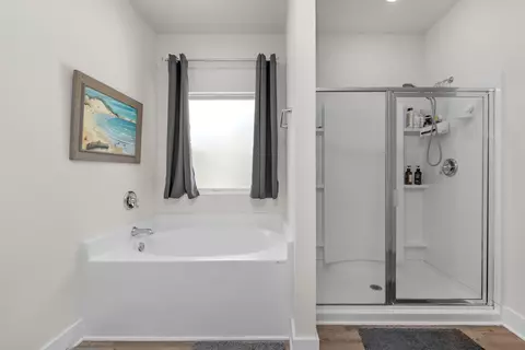 Bath - 4177 Equestrian Blvd, Pace, FL 32571 photo 6 of 6