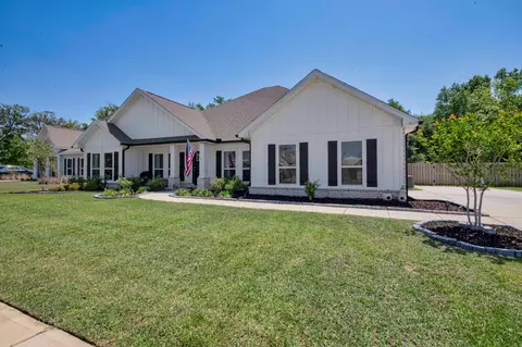 Exterior - 4177 Equestrian Blvd, Pace, FL 32571 photo 9 of 13
