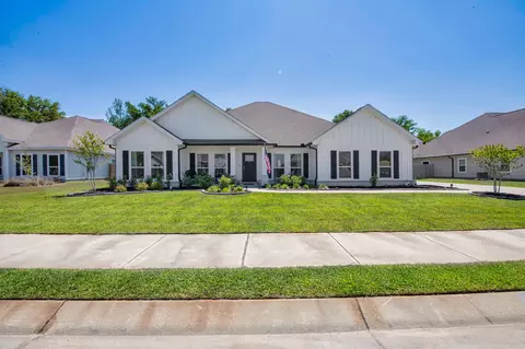 Exterior - 4177 Equestrian Blvd, Pace, FL 32571 photo 11 of 13