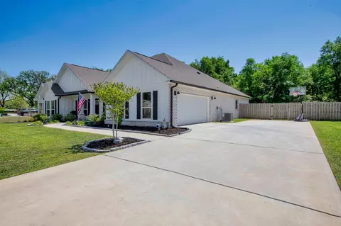 Exterior - 4177 Equestrian Blvd, Pace, FL 32571 photo 8 of 13