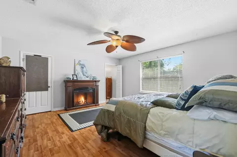 Bedroom - 128 Twin Oak Dr, Crestview, FL 32536 photo 1 of 3