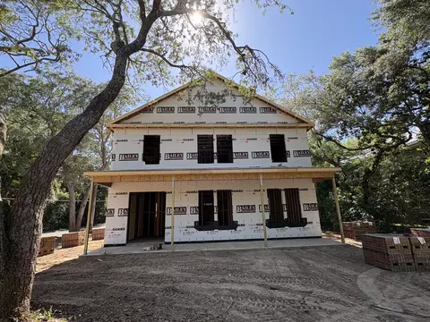 241 Grandview Ave, Valparaiso, FL 32580