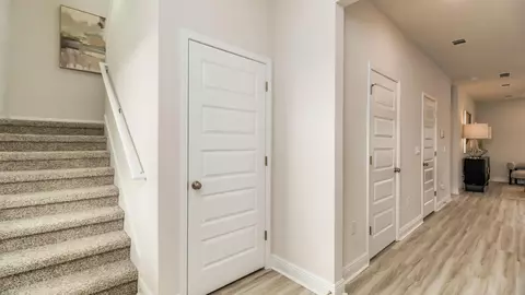 Entry Way - 2802 Wingman Way, Crestview, FL 32539 photo 2 of 6