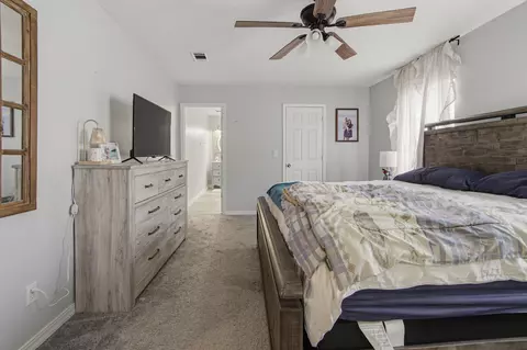 Bedroom - 264 Johns Ln, Freeport, FL 32439 photo 7 of 9
