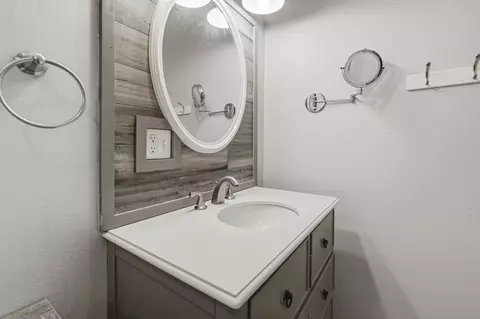 Bath - 264 Johns Ln, Freeport, FL 32439 photo 6 of 6