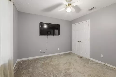 Bedroom - 264 Johns Ln, Freeport, FL 32439 photo 4 of 9
