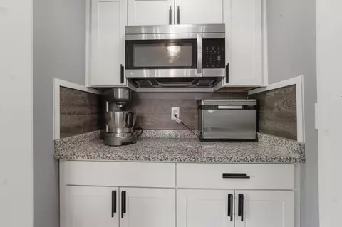 Kitchen - 264 Johns Ln, Freeport, FL 32439 photo 3 of 3