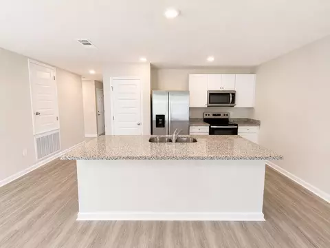 Kitchen - 3105 Tricia Cir, Crestview, FL 32539 photo 1 of 2