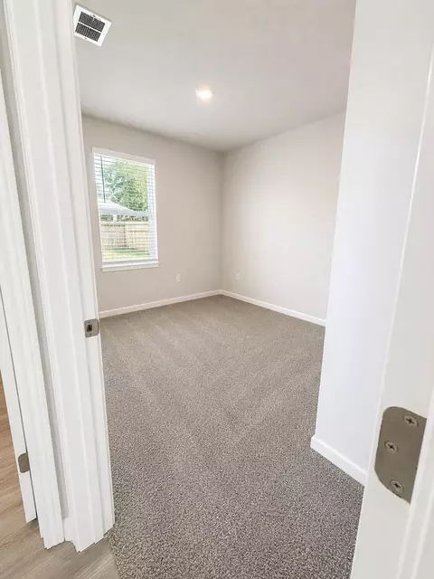 Bedroom - 3105 Tricia Cir, Crestview, FL 32539 photo 2 of 4